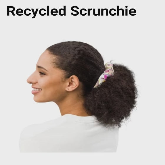 THE SCRUNCHIE 1